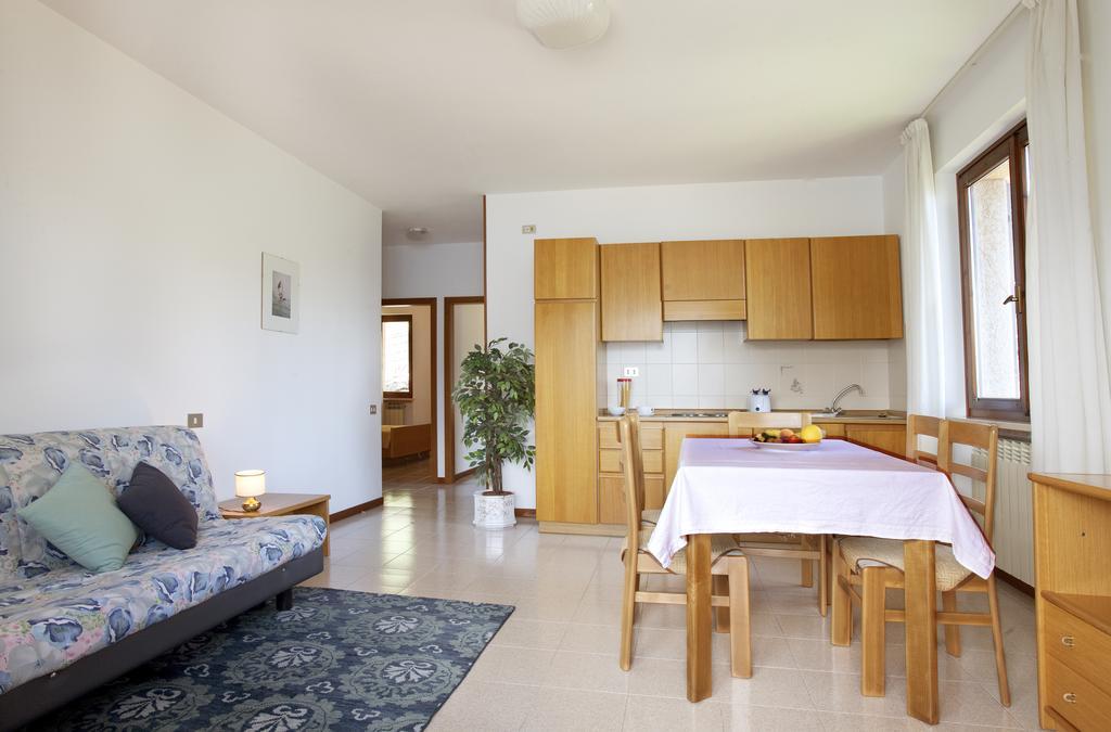 Residence Le Balze Μαλτσεζίνε Δωμάτιο φωτογραφία