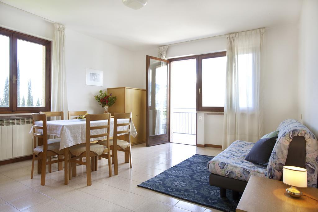 Residence Le Balze Μαλτσεζίνε Δωμάτιο φωτογραφία
